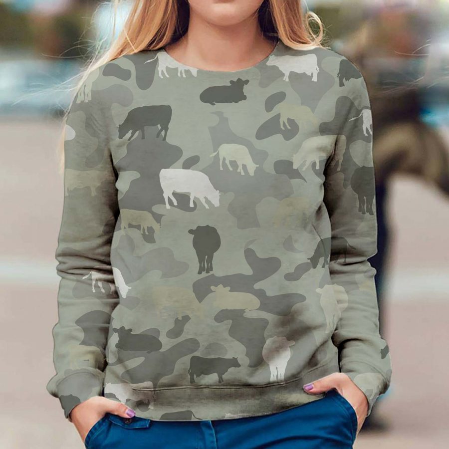 Cow - Camo - Premium Sweater