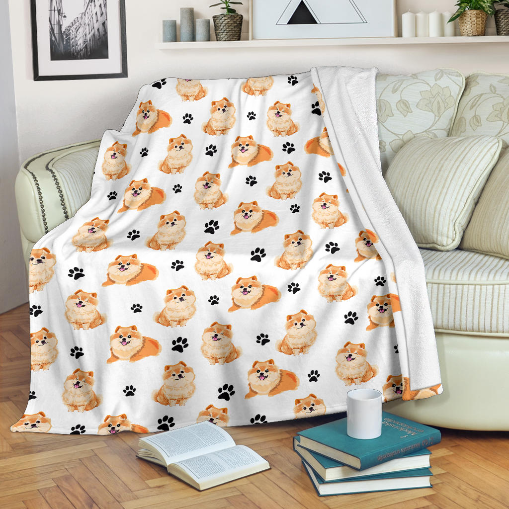 Pomeranian Paw Blanket