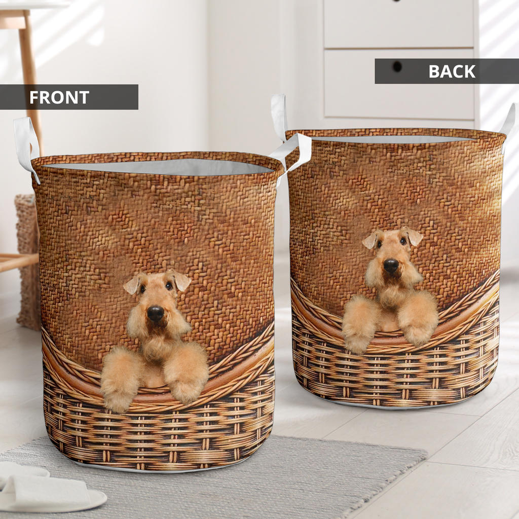 Airedale Terrier - Rattan - LB