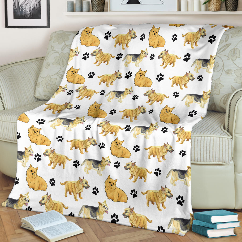 Norwich Terrier Paw Blanket