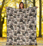 LoÌˆwchen Full Face Blanket