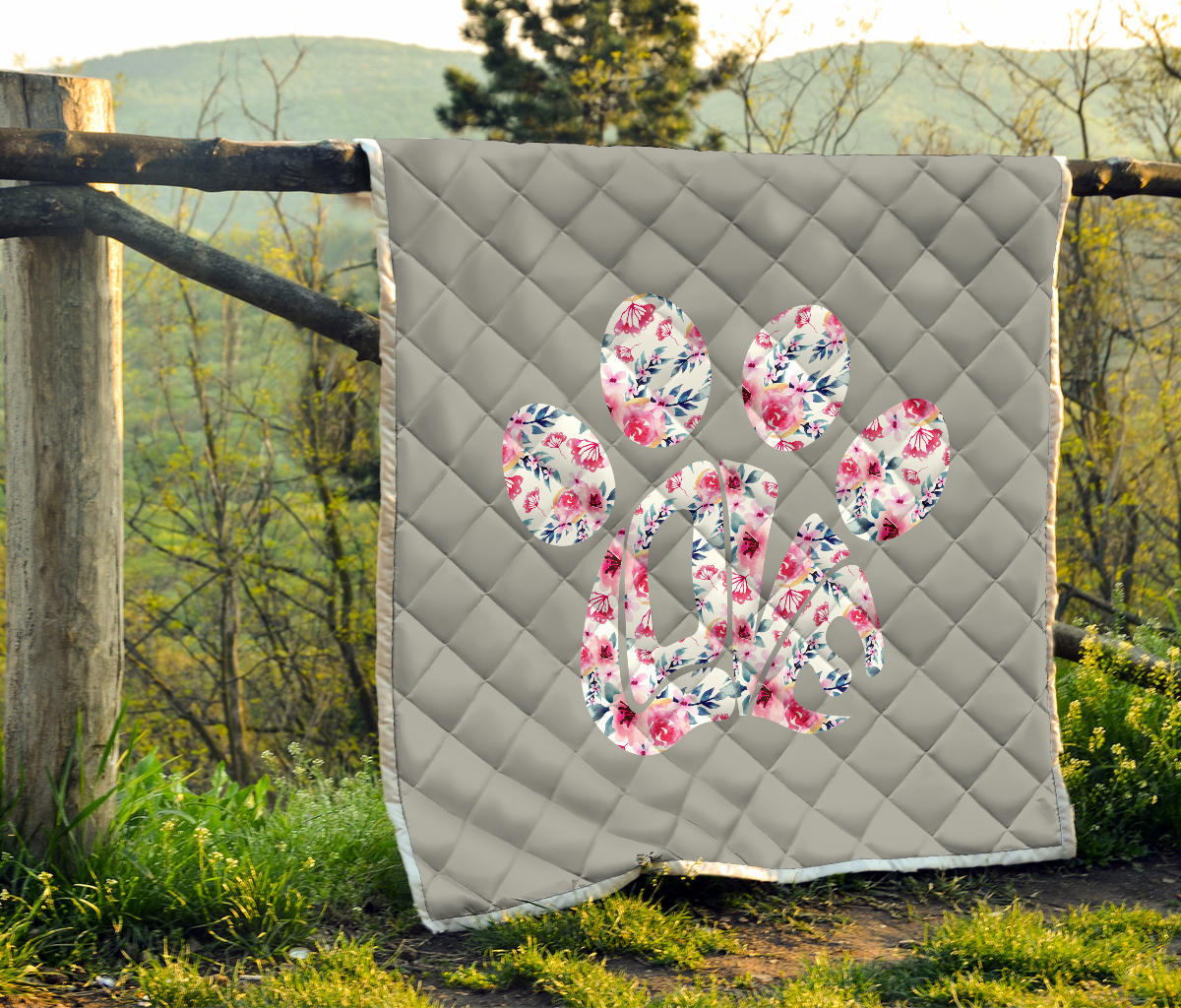 Love paw premium quilt