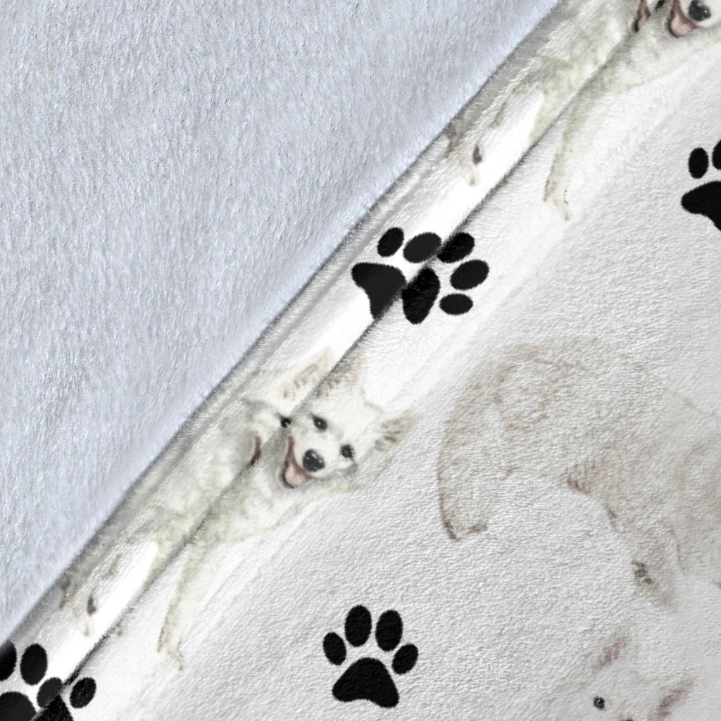 Berger Blanc Suisse Paw Blanket